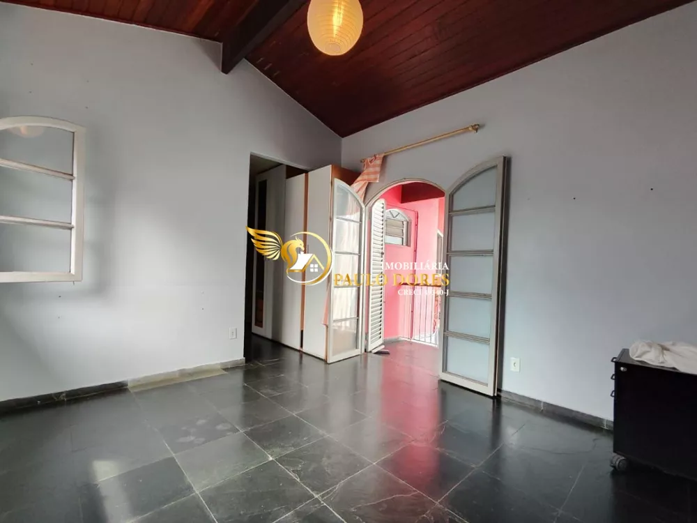 Casa, 3 quartos, 221 m² - Foto 1