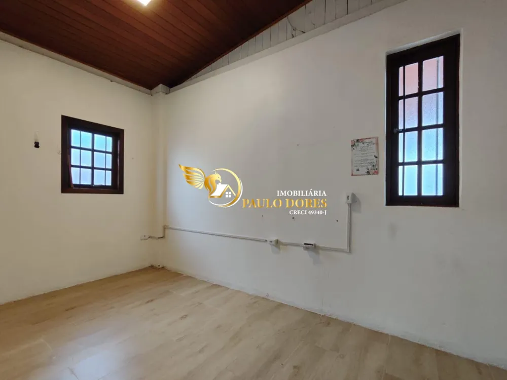Casa, 3 quartos, 221 m² - Foto 2