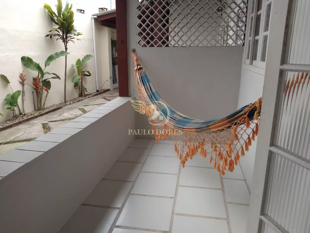 Casa, 5 quartos, 180 m² - Foto 1