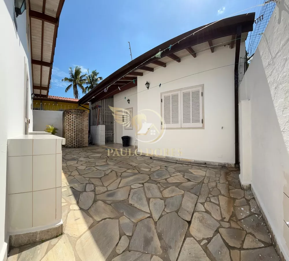 Casa, 5 quartos, 141 m² - Foto 2