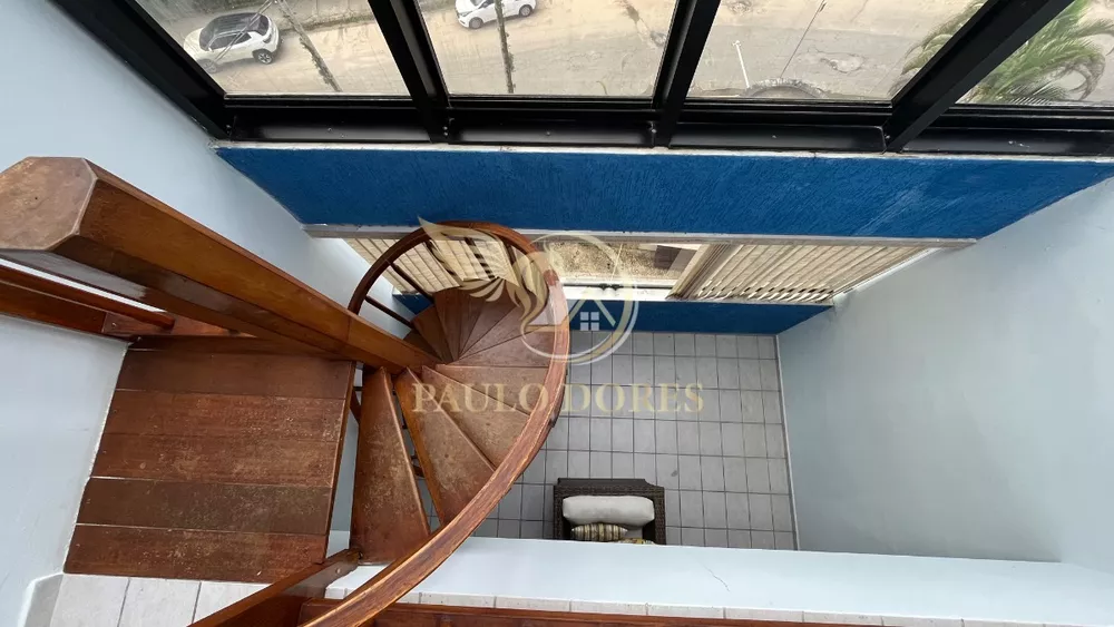 Cobertura, 3 quartos, 197 m² - Foto 2