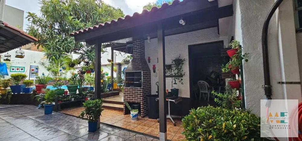 Casa, 3 quartos, 286 m² - Foto 2