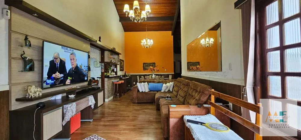 Casa, 3 quartos, 286 m² - Foto 3