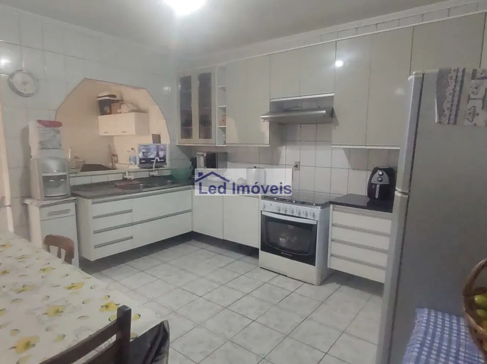 Sobrado, 3 quartos, 185 m² - Foto 2