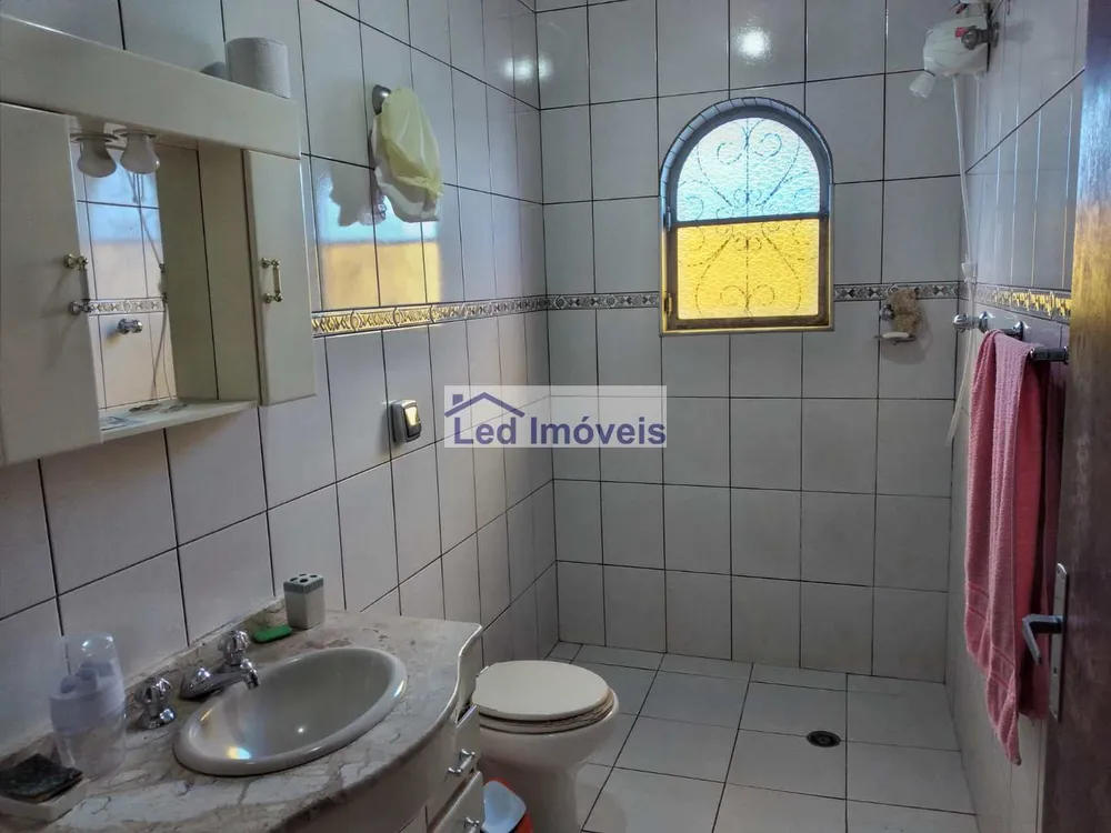 Casa, 3 quartos, 220 m² - Foto 2
