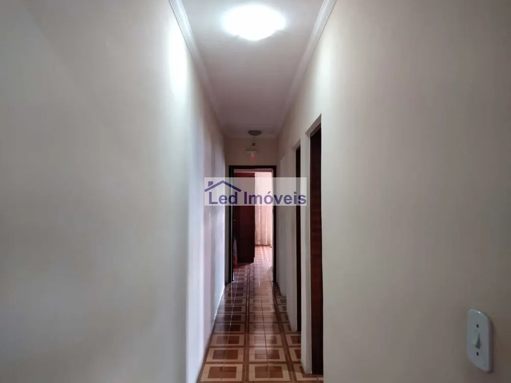 Casa, 3 quartos, 220 m² - Foto 4