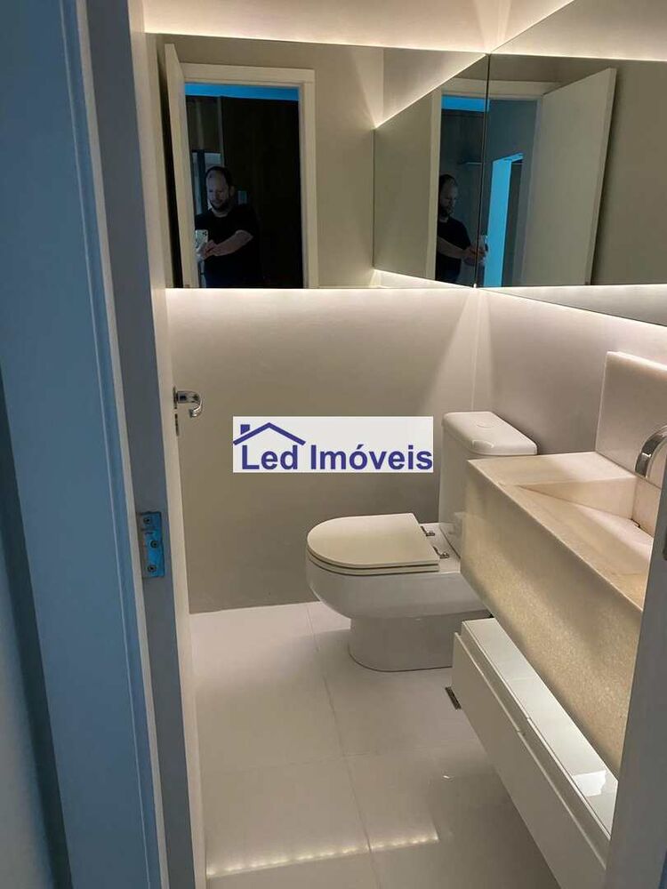 Apartamento, 3 quartos, 156 m² - Foto 1