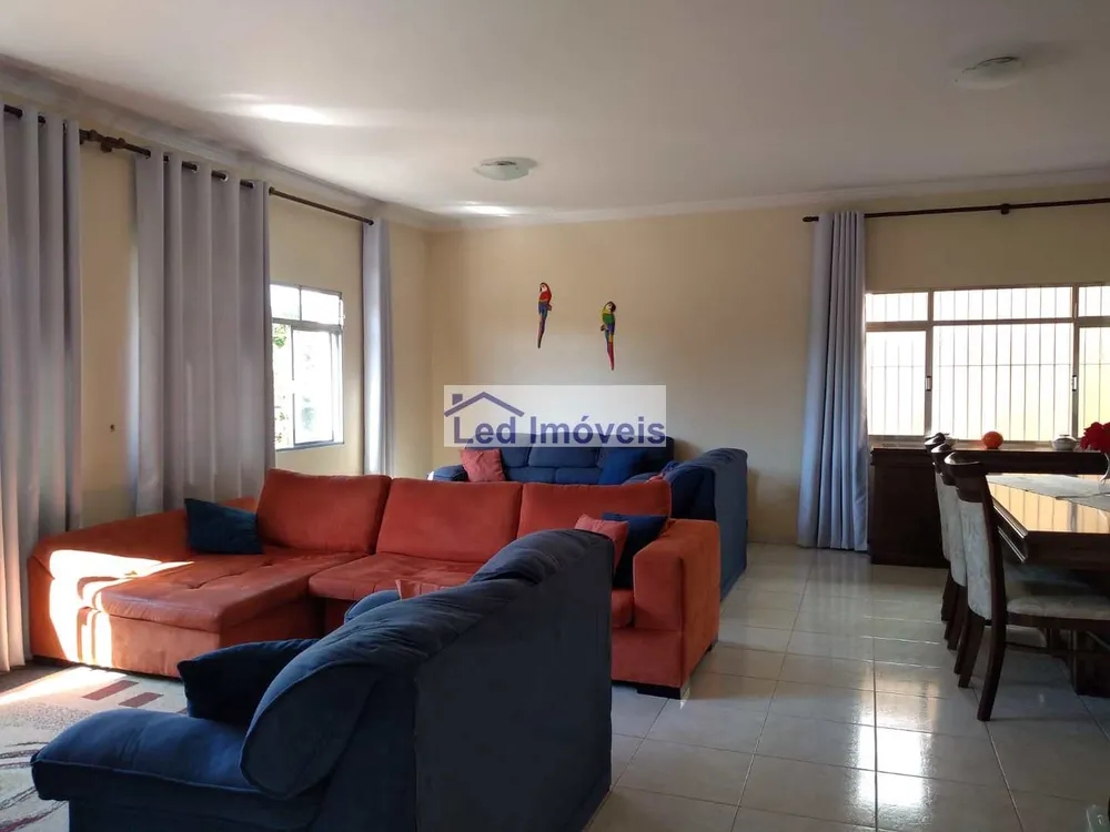 Casa, 3 quartos, 230 m² - Foto 3