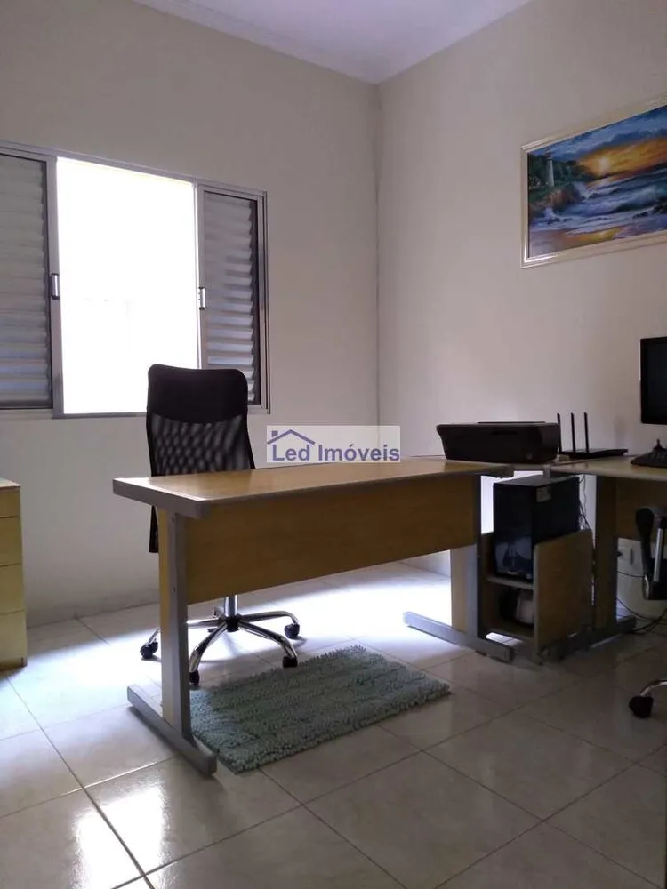Casa, 3 quartos, 230 m² - Foto 4