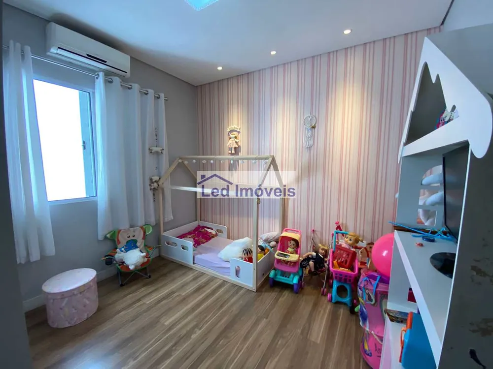 Casa, 3 quartos, 300 m² - Foto 1
