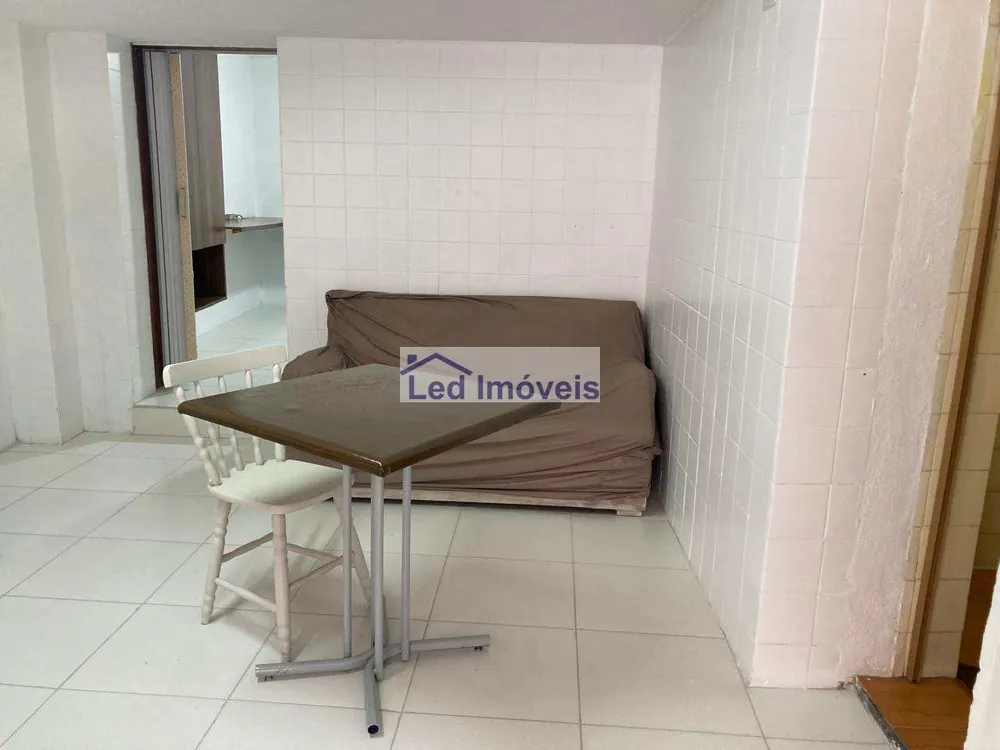 Casa, 6 quartos, 141 m² - Foto 2