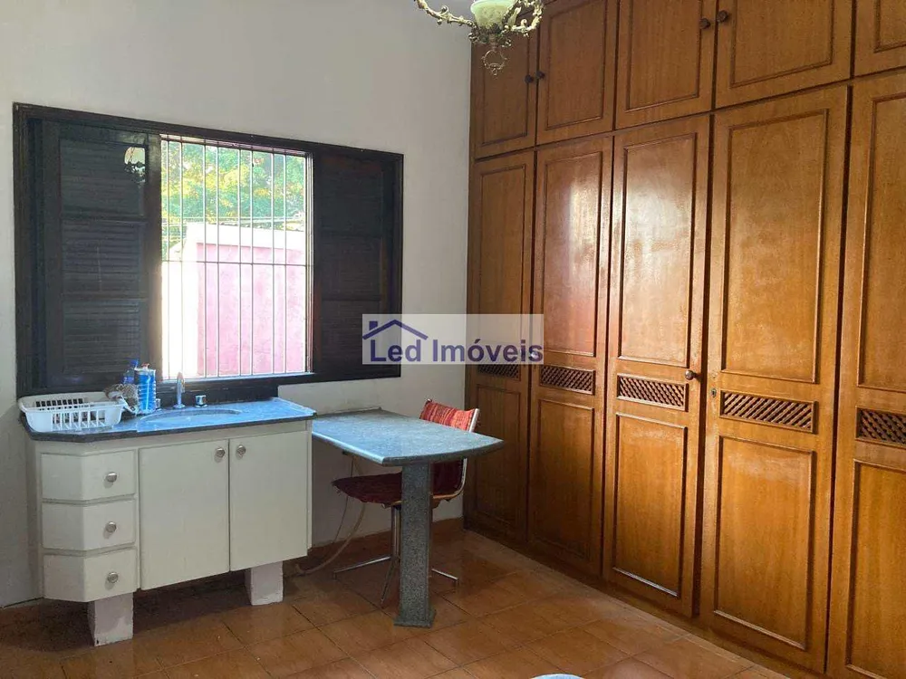 Casa, 6 quartos, 141 m² - Foto 8