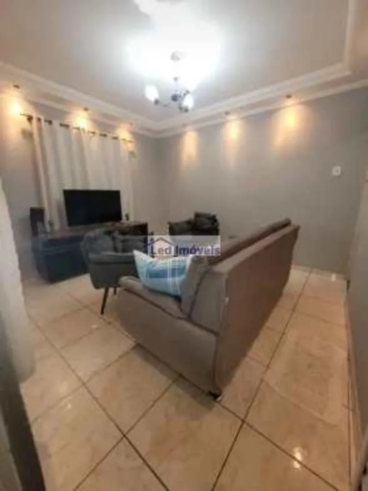 Casa, 3 quartos, 69 m² - Foto 2