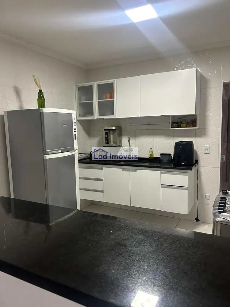 Sobrado, 3 quartos, 234 m² - Foto 3
