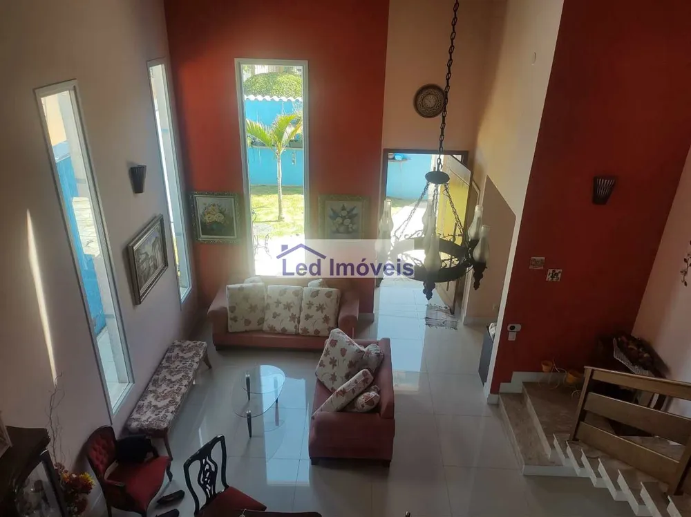 Casa, 3 quartos, 325 m² - Foto 1