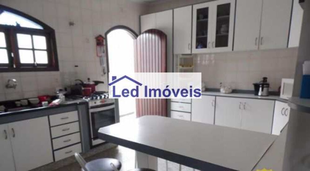 Casa, 3 quartos, 220 m² - Foto 17