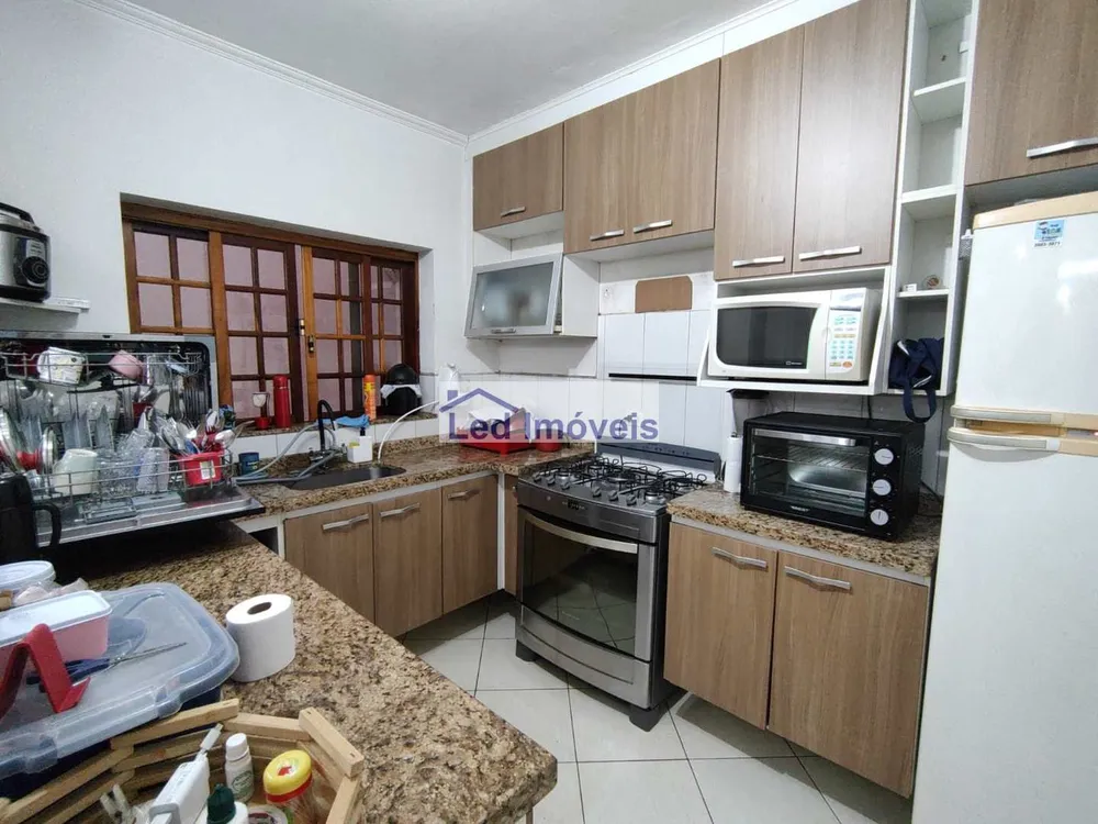 Sobrado, 3 quartos, 182 m² - Foto 3