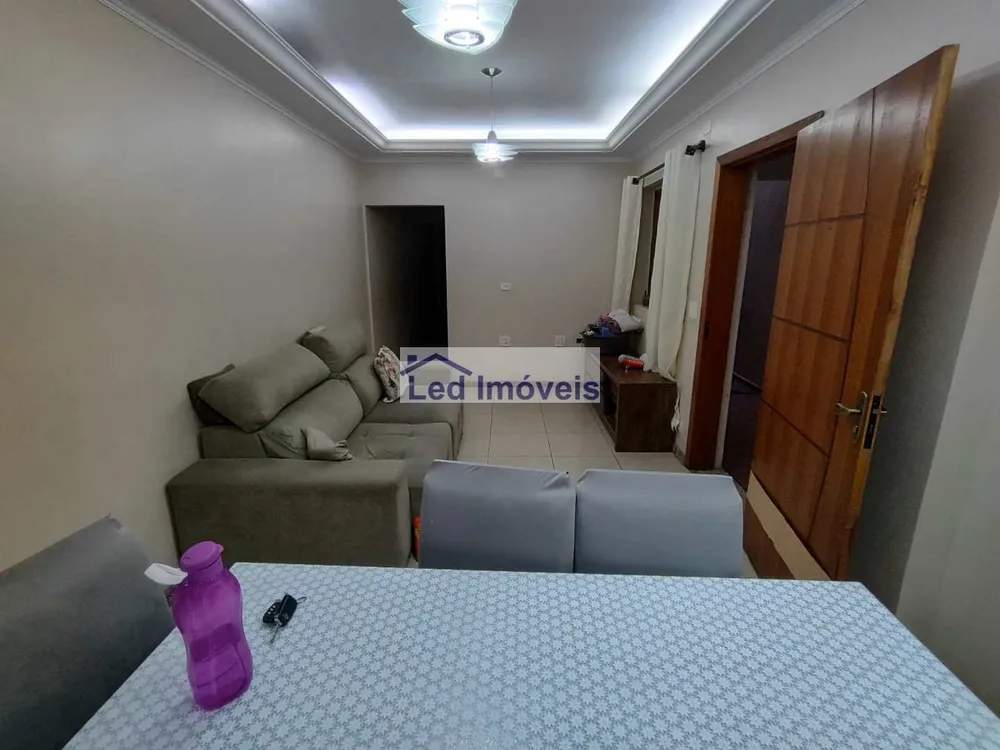Sobrado, 3 quartos, 182 m² - Foto 2