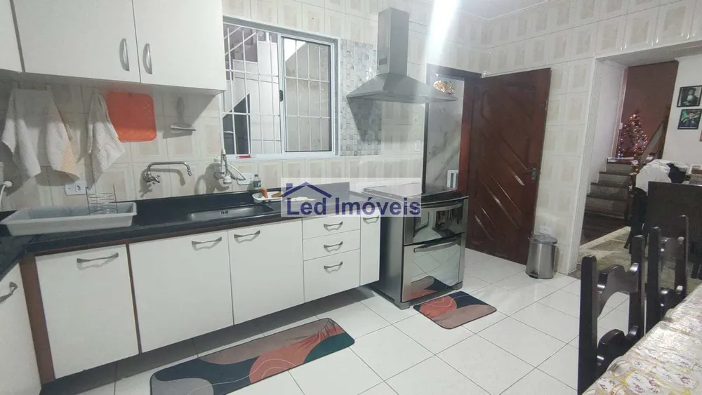 Sobrado, 4 quartos, 196 m² - Foto 2