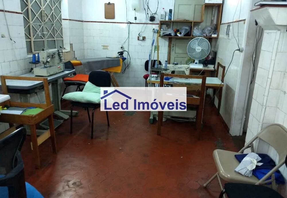 Casa à venda e aluguel com 5 quartos, 200m² - Foto 3