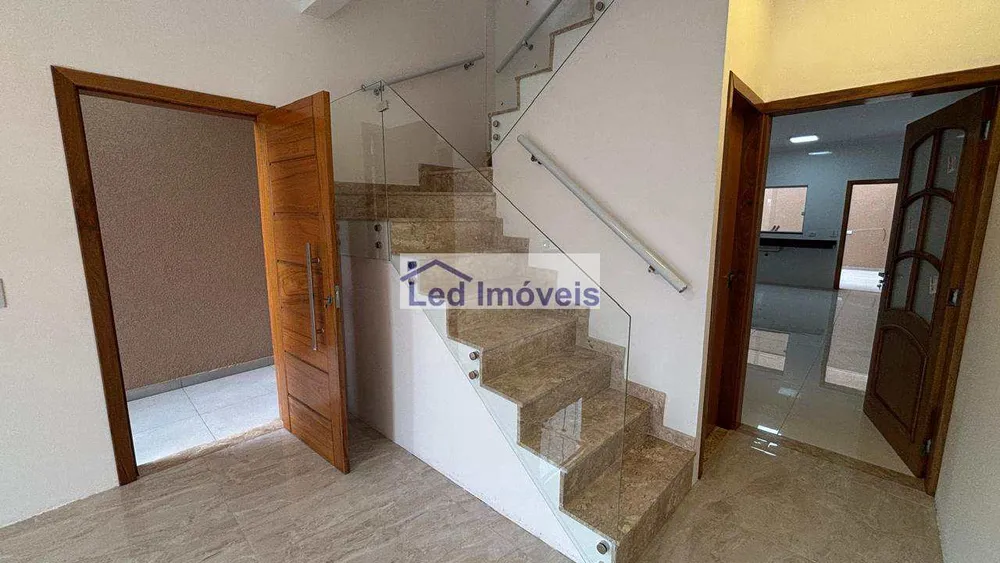 Sobrado, 3 quartos, 199 m² - Foto 2