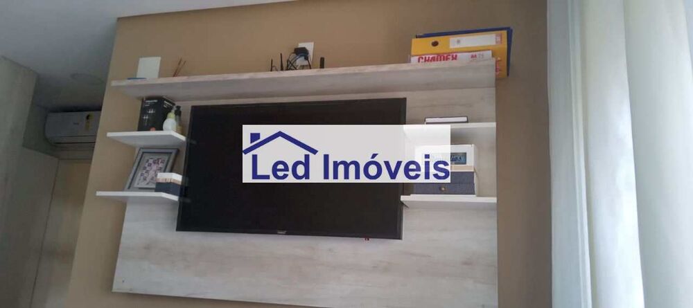 Apartamento à venda com 2 quartos, 62m² - Foto 3