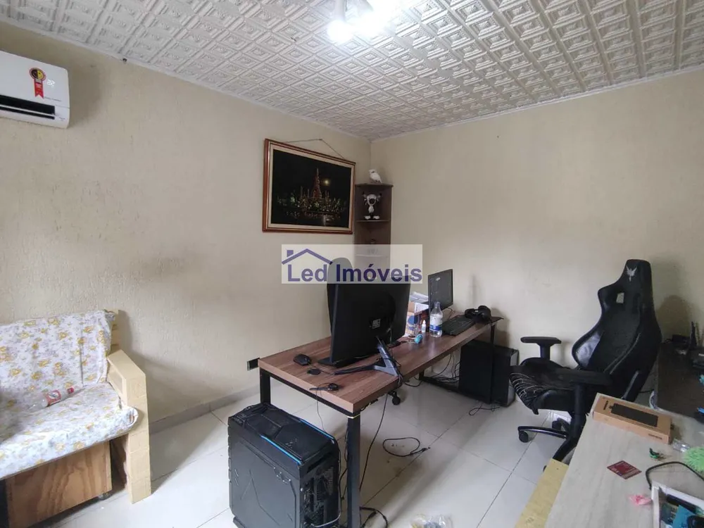 Casa, 3 quartos, 250 m² - Foto 9