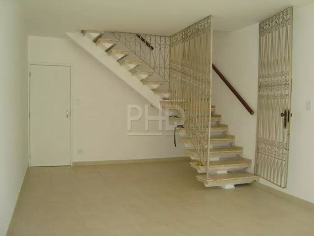 Sobrado à venda com 3 quartos, 170m² - Foto 1