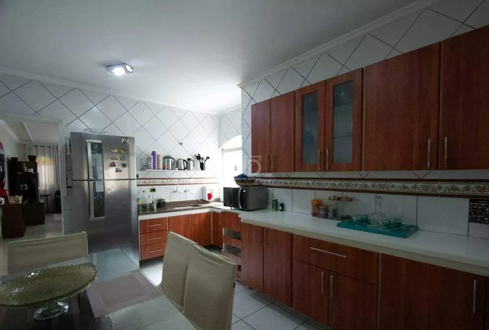 Sobrado, 3 quartos, 225 m² - Foto 2