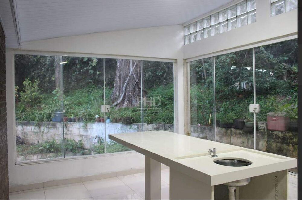 Casa, 3 quartos, 250 m² - Foto 1