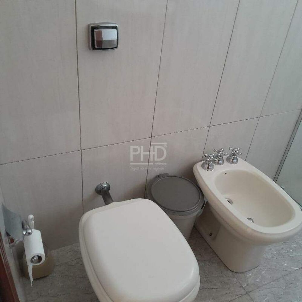 Prédio Inteiro para alugar com 3 quartos, 130m² - Foto 2