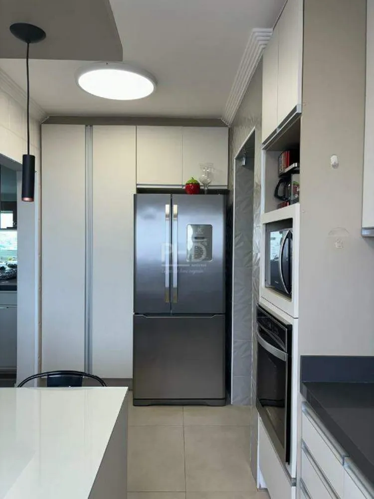 Apartamento, 3 quartos, 140 m² - Foto 2