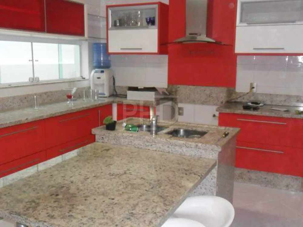 Casa, 3 quartos, 208 m² - Foto 2