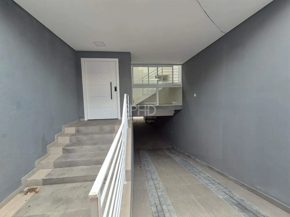 Sobrado, 3 quartos, 279 m² - Foto 1