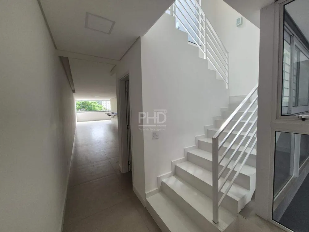 Sobrado, 3 quartos, 279 m² - Foto 2