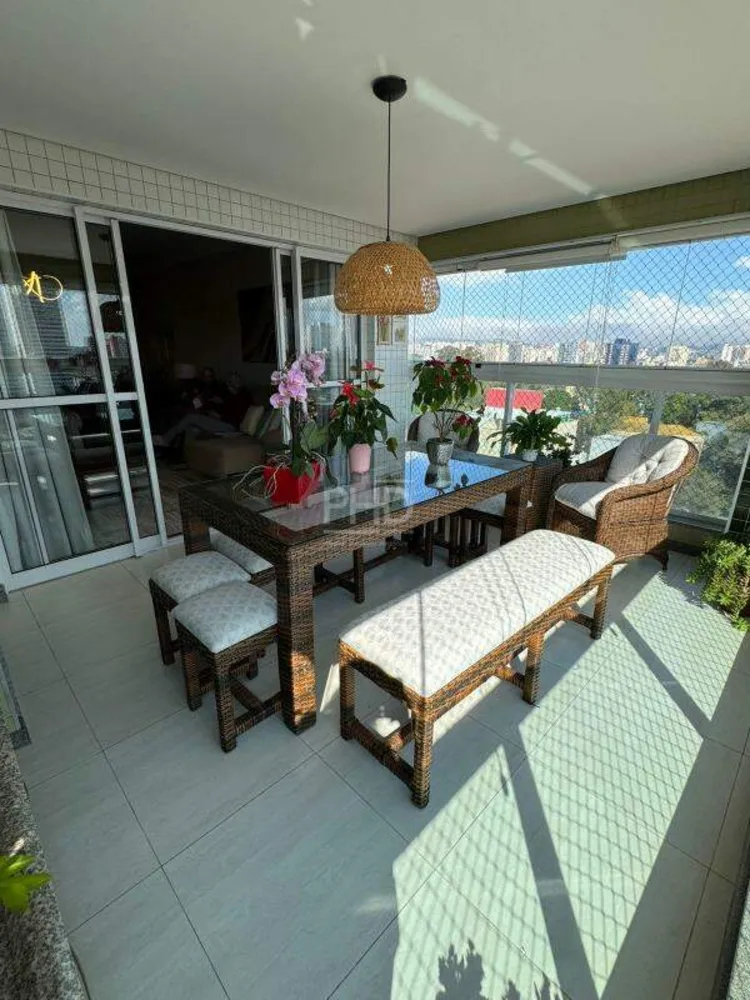 Apartamento, 3 quartos, 148 m² - Foto 1