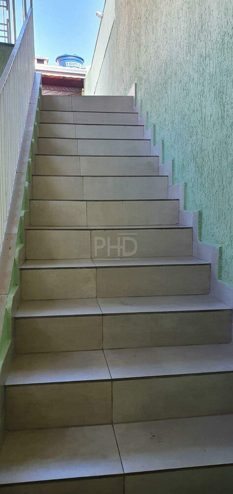 Casa à venda com 3 quartos, 194m² - Foto 4