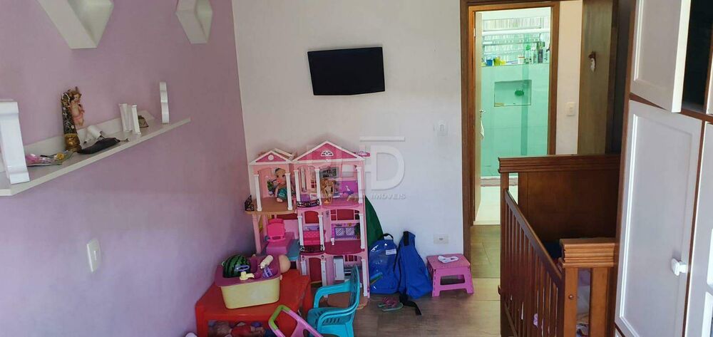 Casa à venda com 3 quartos, 194m² - Foto 3