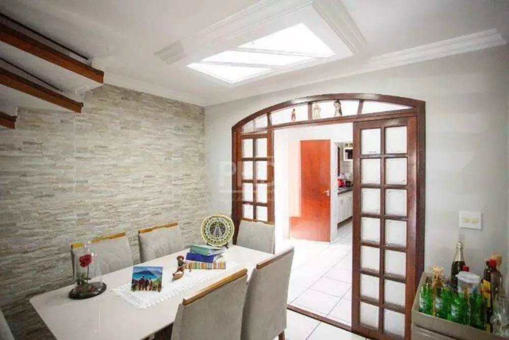 Sobrado, 3 quartos, 185 m² - Foto 1
