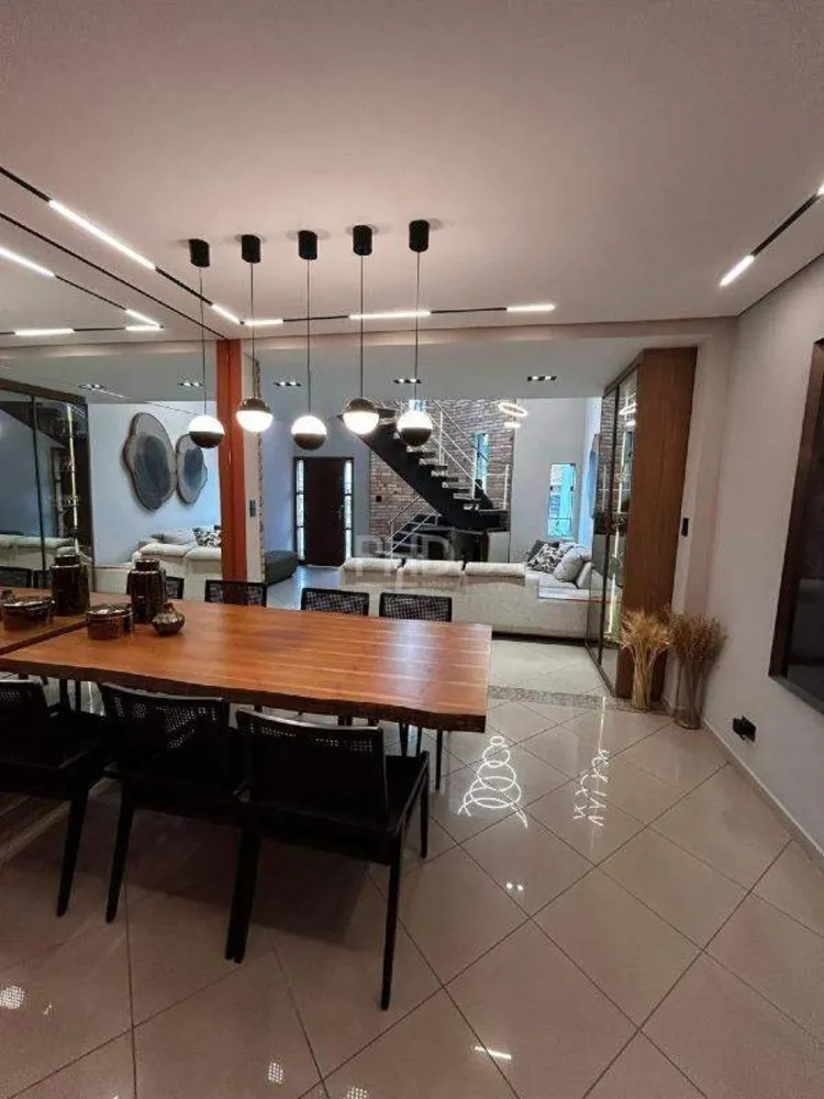 Sobrado, 3 quartos, 195 m² - Foto 2