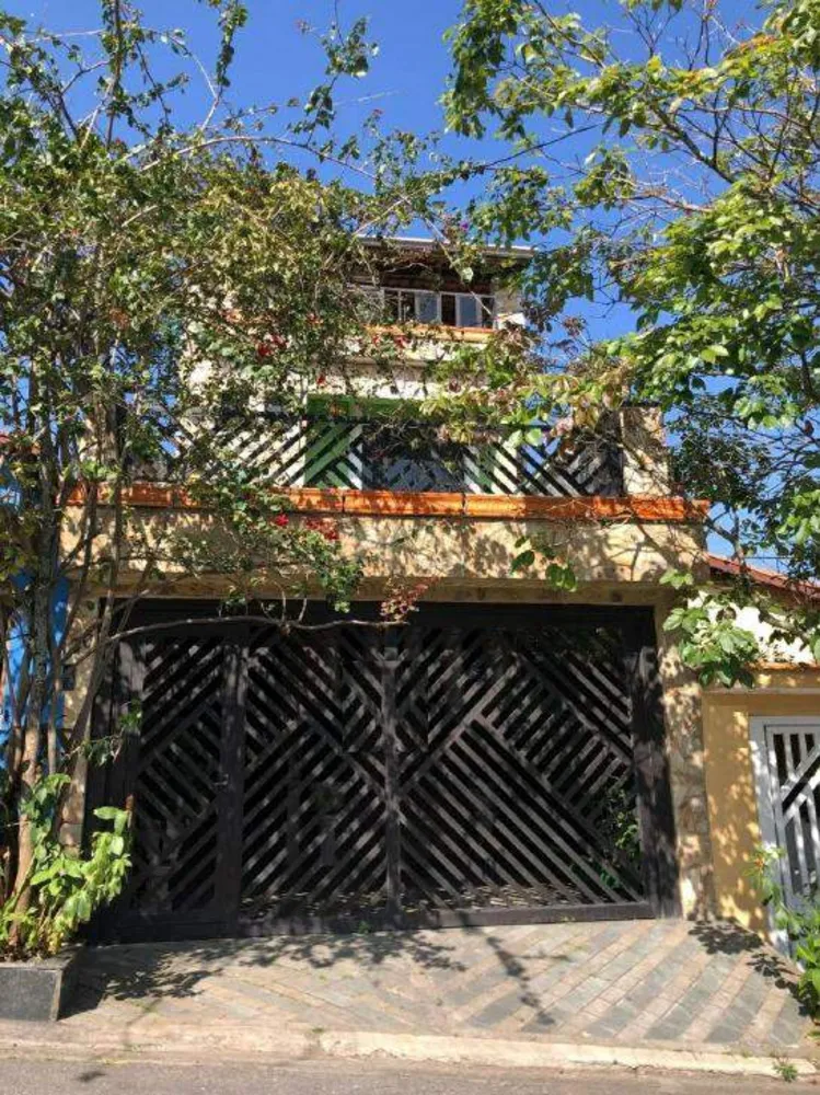 Sobrado, 3 quartos, 237 m² - Foto 1