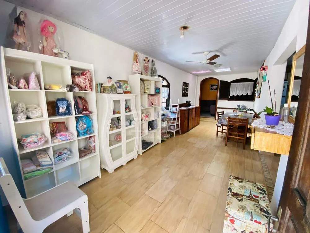 Sobrado, 7 quartos, 322 m² - Foto 4