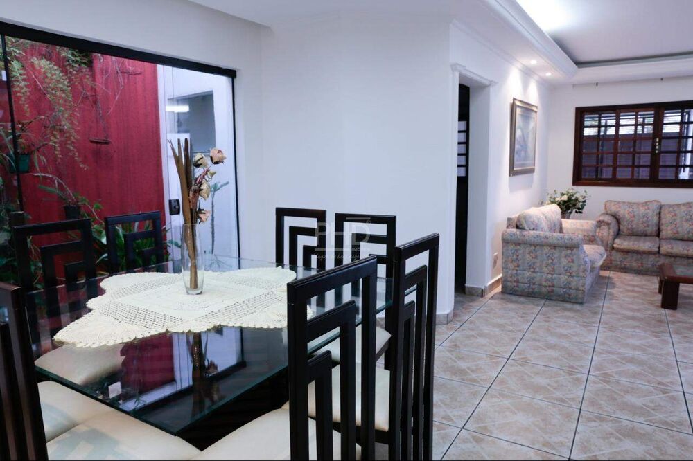 Sobrado, 4 quartos, 241 m² - Foto 4