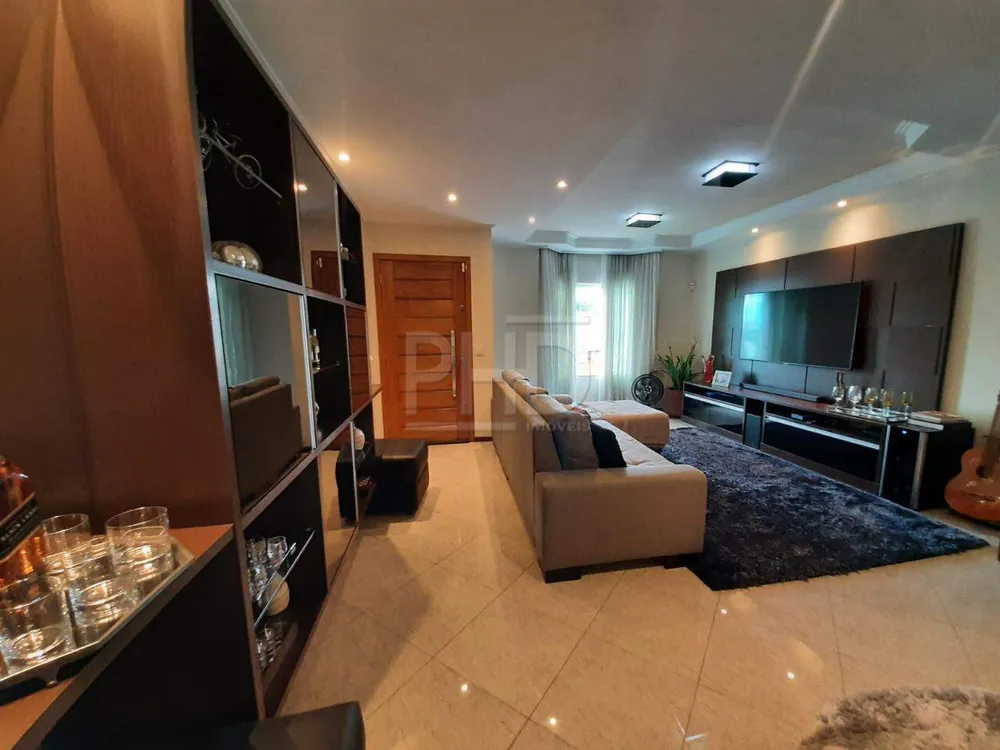 Sobrado, 3 quartos, 249 m² - Foto 2