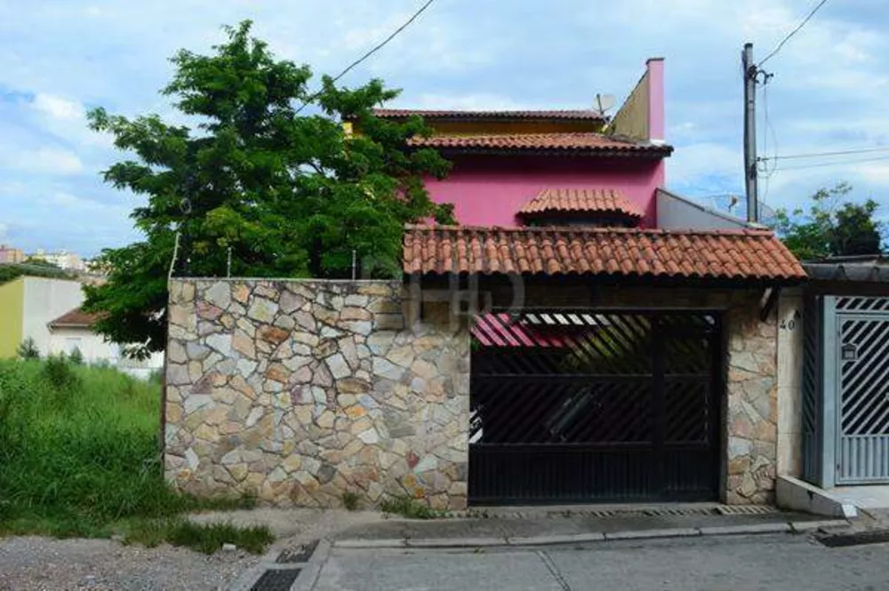 Sobrado, 3 quartos, 315 m² - Foto 1