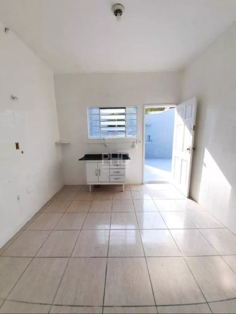 Casa para alugar com 3 quartos, 90m² - Foto 3