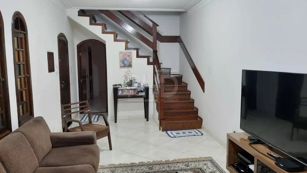 Sobrado à venda com 4 quartos, 220m² - Foto 3