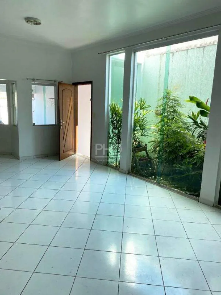Sobrado, 3 quartos, 240 m² - Foto 1