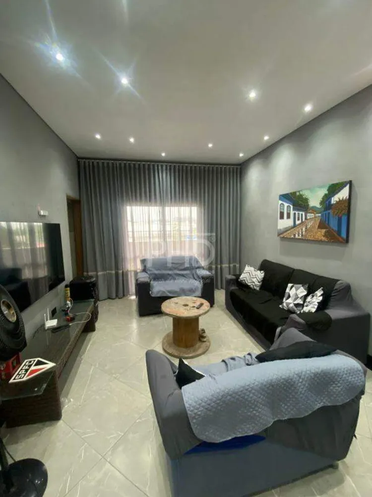 Casa, 3 quartos, 180 m² - Foto 1