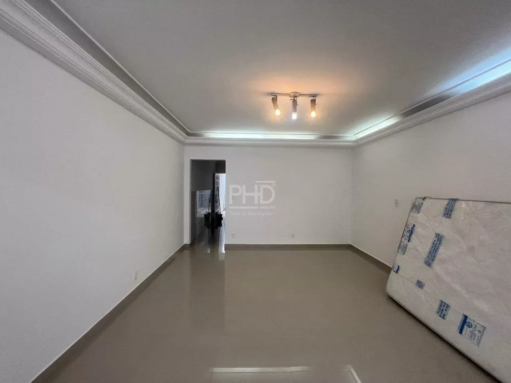 Sobrado para alugar com 3 quartos, 146m² - Foto 1